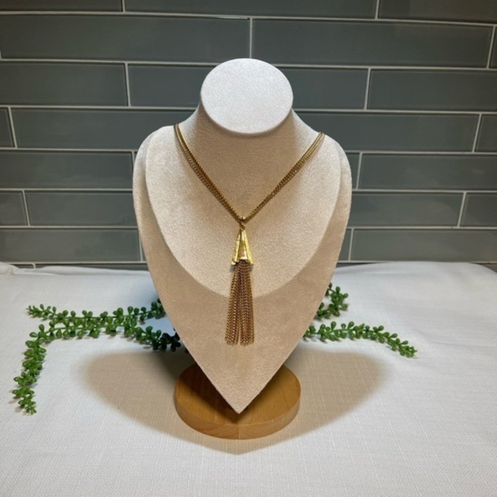 EUC Monet Vintage Gold Tone Two Chain Tassel Pendant Statement Necklace Signed